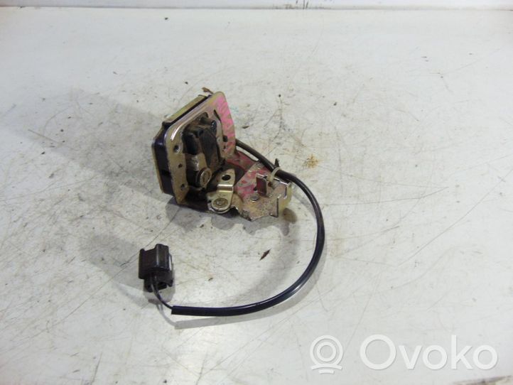 Opel Movano C Front door lock 