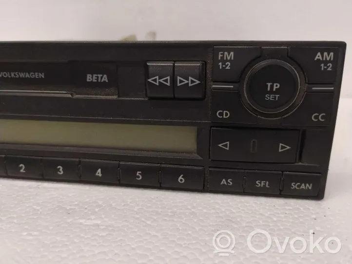 Volkswagen Polo IV 9N3 Unité principale radio / CD / DVD / GPS 1J0035152E