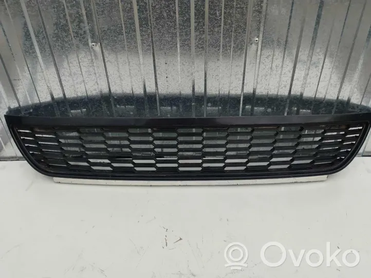 Volkswagen Polo VI AW Atrapa chłodnicy / Grill 6R0853677A