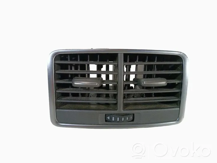 Audi A6 S6 C6 4F Rear air vent grill 4F0819203