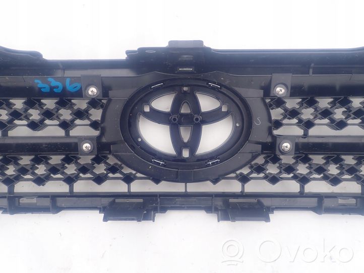 Toyota RAV 4 (XA30) Grille de calandre avant 5310142190