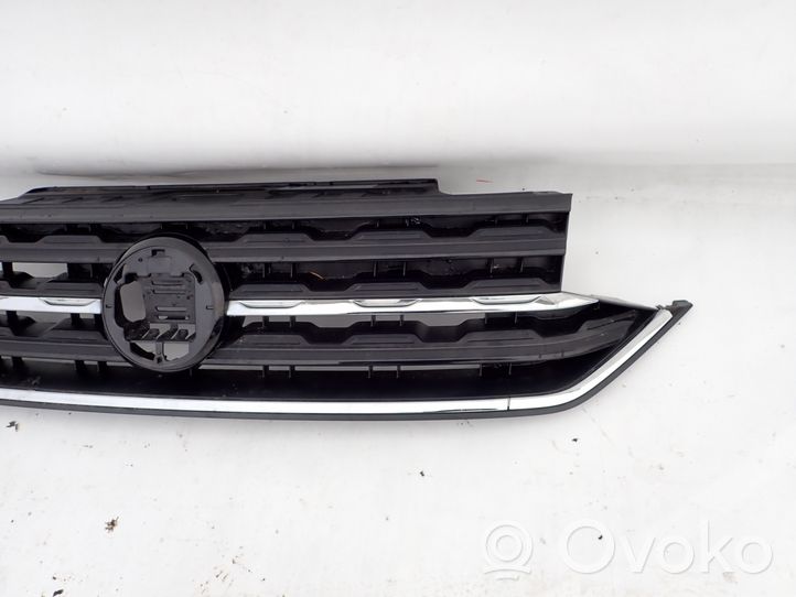 Volkswagen T-Cross Grille calandre supérieure de pare-chocs avant 2GM853653A