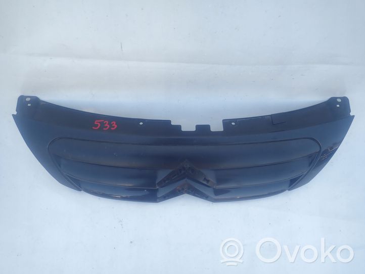 Citroen C1 Grotelės viršutinės 9680094177