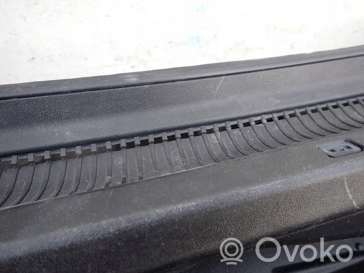 Toyota Land Cruiser (J200) Rivestimento del tergicristallo 5570860090