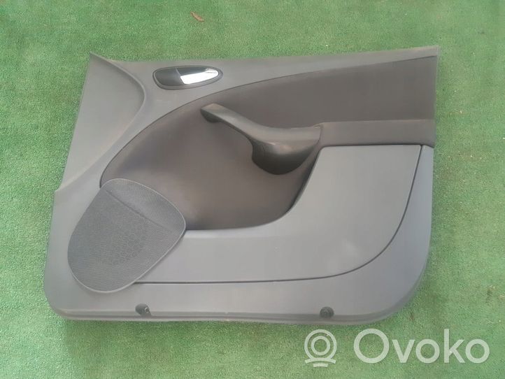 Seat Altea XL Apmušimas priekinių durų (obšifke) 5P0867012