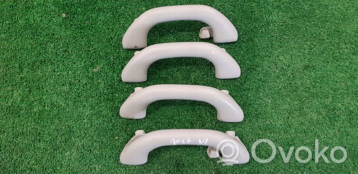 Volkswagen Golf VI Un set di maniglie per il soffitto 