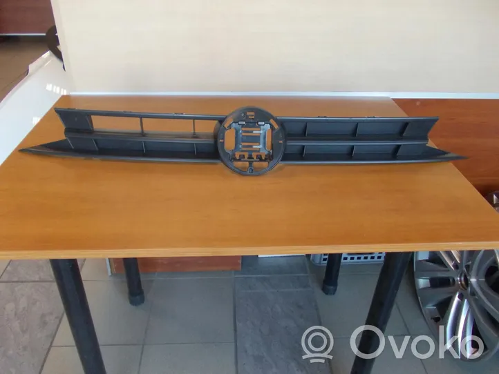 Volkswagen Polo VI AW Grille de calandre avant 