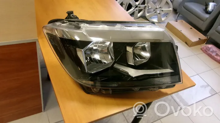 Volkswagen Crafter Lampa przednia 