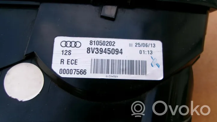 Audi A3 S3 8V Rückleuchte Heckleuchte 