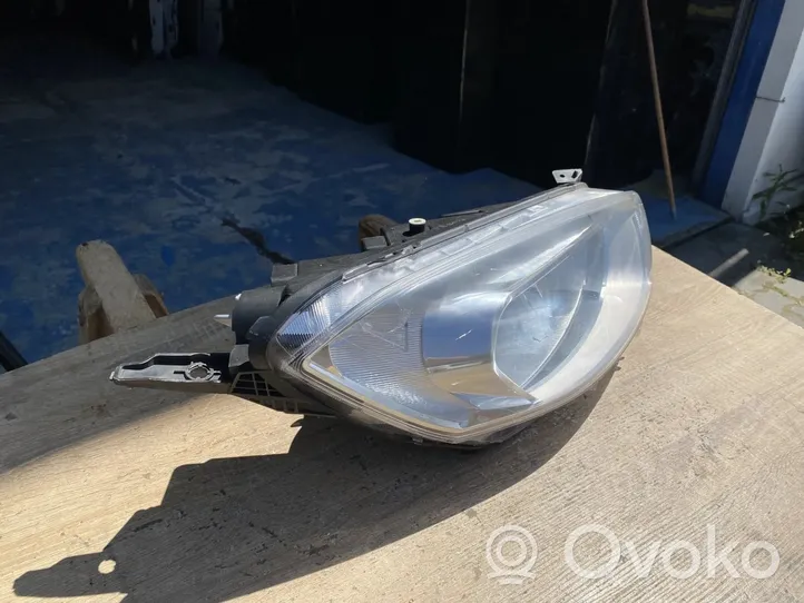 Ford Turneo Courier Headlight/headlamp 