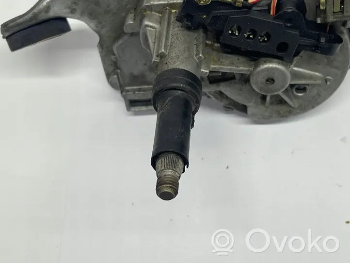 Mazda 121 SM Moteur d'essuie-glace arrière 0390201532