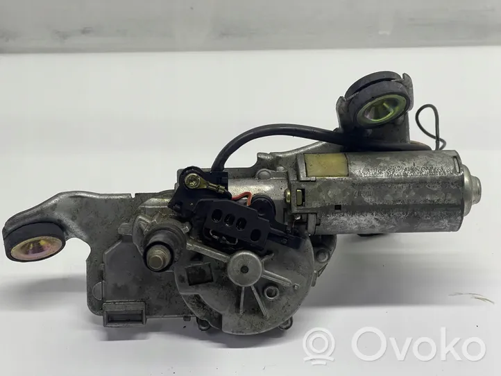 Mazda 121 SM Moteur d'essuie-glace arrière 0390201532