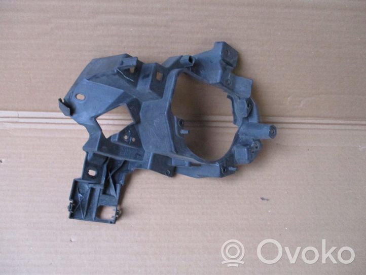 Mazda 6 Supporto del fendinebbia G46L51694