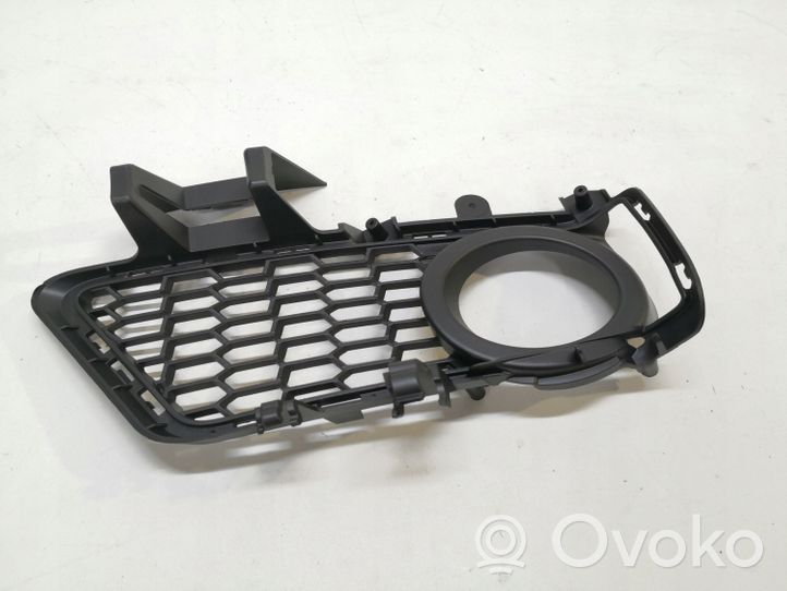 BMW 3 F30 F35 F31 Grille inférieure de pare-chocs avant 8062632R