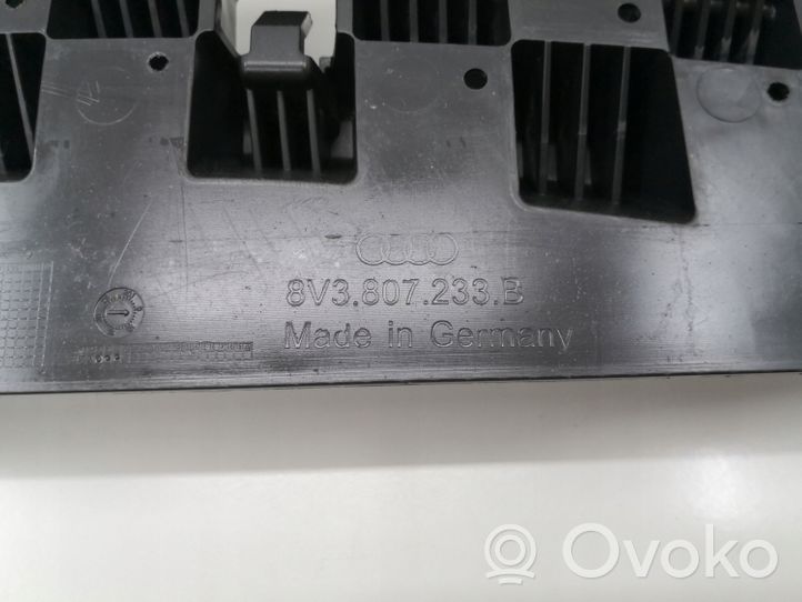 Audi A3 S3 8V Osłona pod zderzak przedni / Absorber 8V3807233B