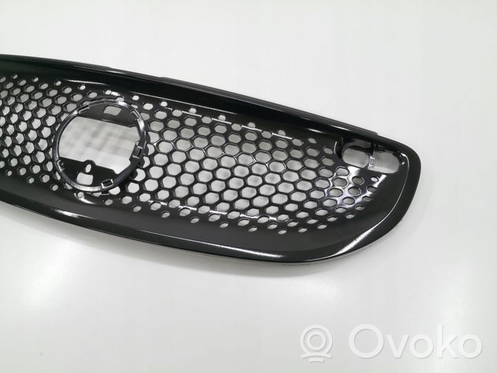 Smart ForTwo III C453 Grille calandre supérieure de pare-chocs avant A4538881223