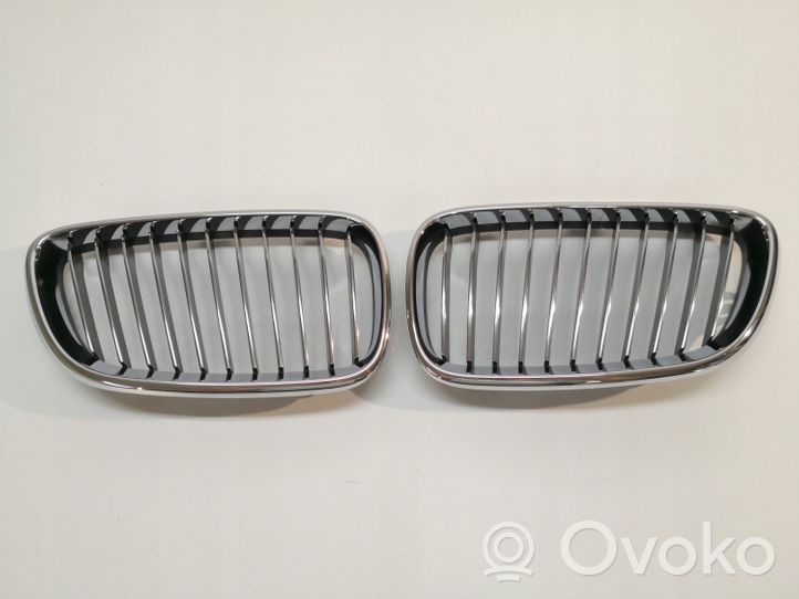 BMW 2 F22 F23 Grille calandre supérieure de pare-chocs avant 7295524