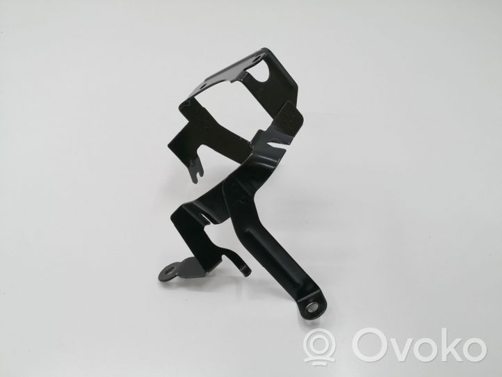 Volkswagen Polo V 6R Supporto di montaggio della pompa del servosterzo 6R0423845