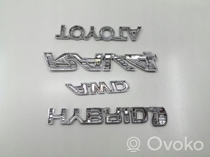 Toyota RAV 4 (XA40) Manufacturers badge/model letters 