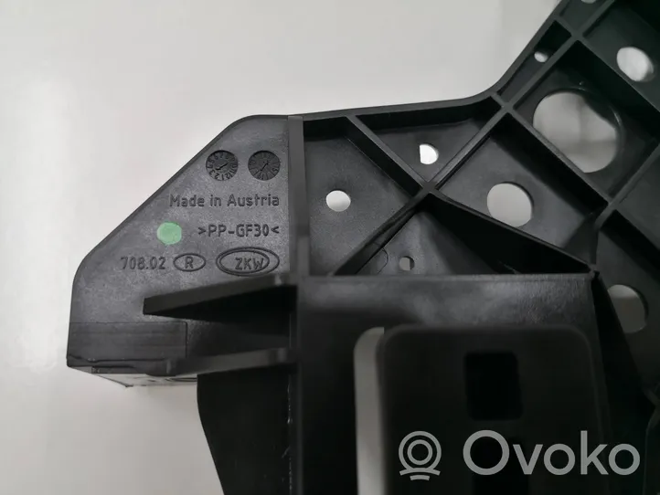 Audi Q3 8U Headlight/headlamp mounting bracket 70802ZKW