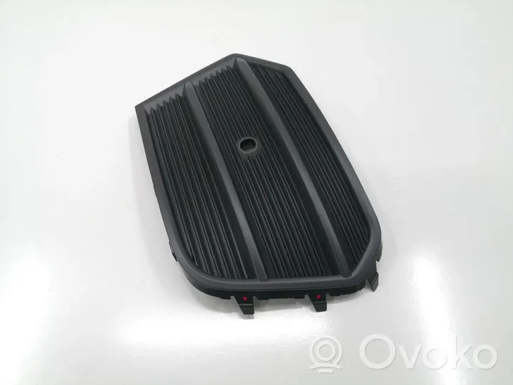 Audi Q3 8U Mascherina inferiore del paraurti anteriore 8U0807682G