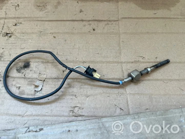 Mercedes-Benz Sprinter W907 W910 Exhaust gas temperature sensor A0255456526