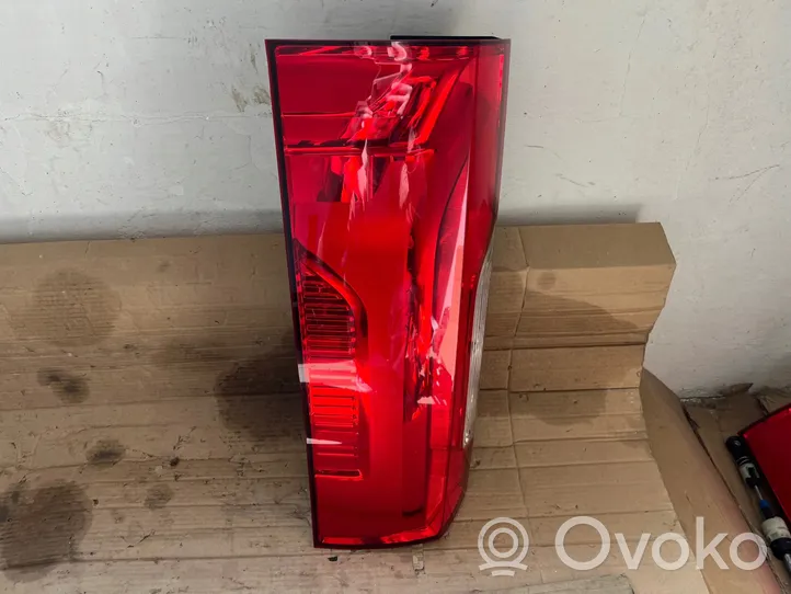 Mercedes-Benz Sprinter W907 W910 Lampa tylna A9108200100