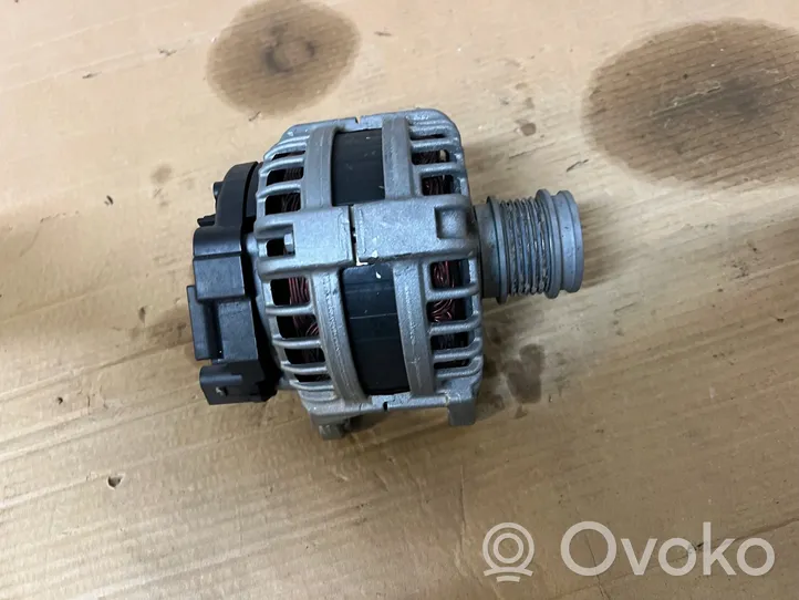 Volkswagen Golf VIII Generatore/alternatore 05L903026N