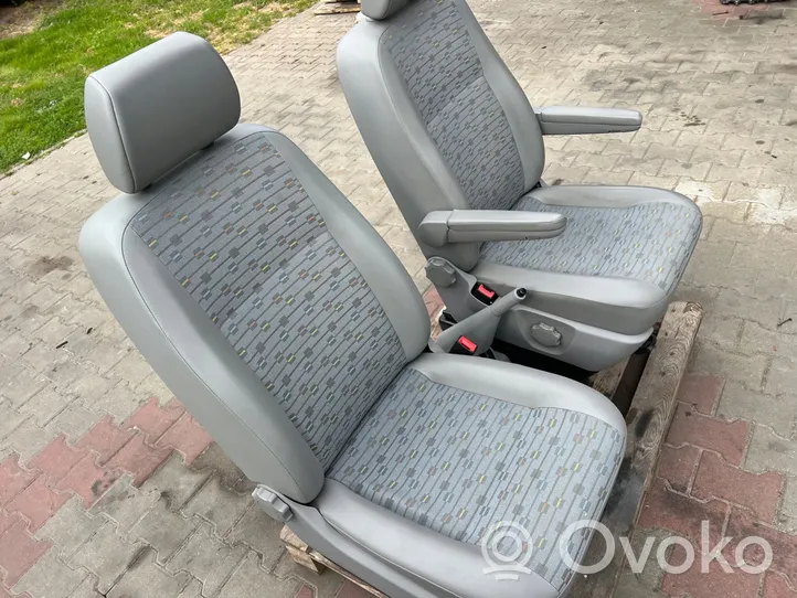 Volkswagen Transporter - Caravelle T5 Juego del asiento 