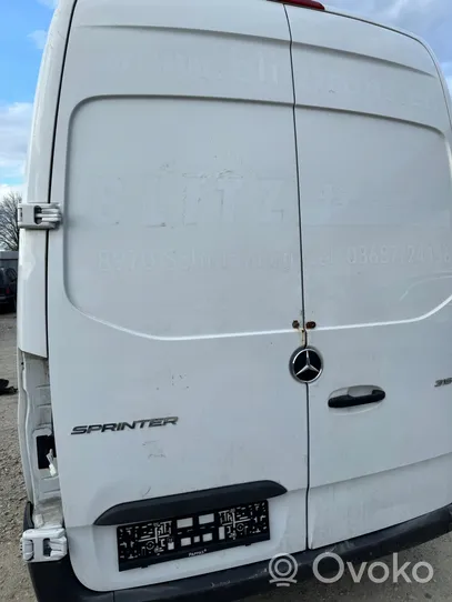 Mercedes-Benz Sprinter W907 W910 Drzwi przednie 