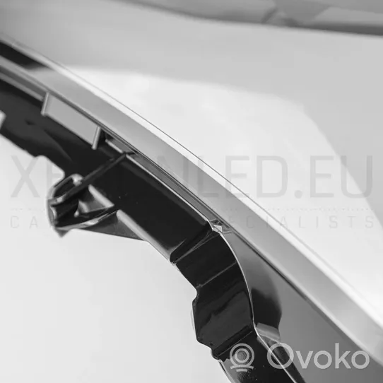 Toyota Highlander XU70 Klosze lamp przednich 