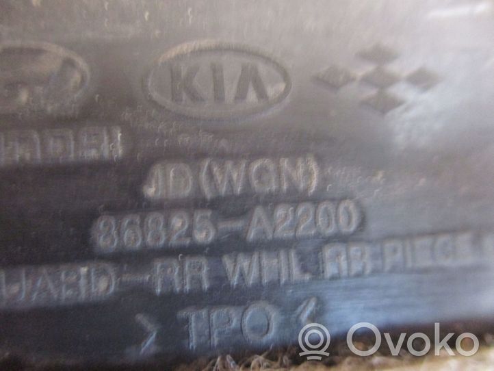 KIA Ceed Nadkole tylne 86823A2000