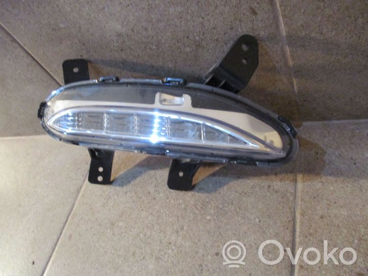 Hyundai i30 Faro diurno con luce led 92208S0000