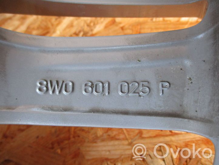 Audi A4 S4 B9 Felgi aluminiowe R17 8W0601025P