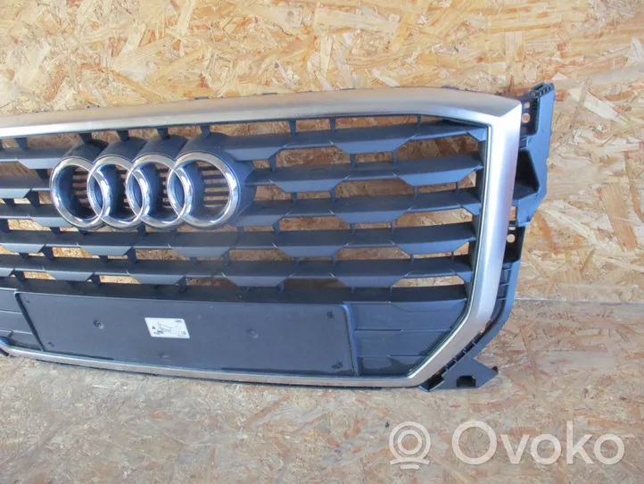 Audi SQ2 GA Grille calandre supérieure de pare-chocs avant 81A853651