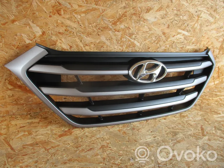 Hyundai Tucson TL Etupuskurin ylempi jäähdytinsäleikkö 86350D7000