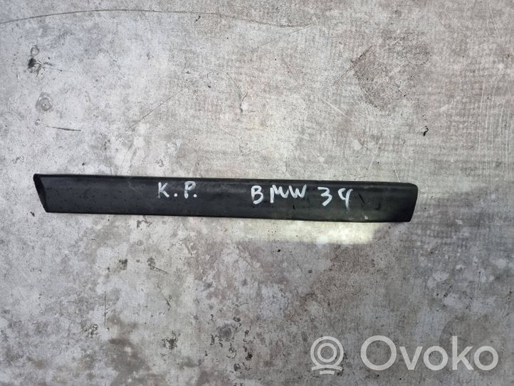 BMW 5 E34 Listwa / Nakładka na błotnik przedni 6WW37