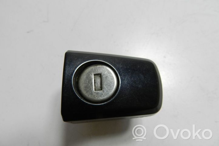 Opel Astra H Cache de couvercle de trou clé pour poignée 