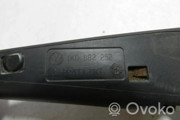 Skoda Octavia Mk2 (1Z) Uchwyt do regulacji siedziska 1K0882252