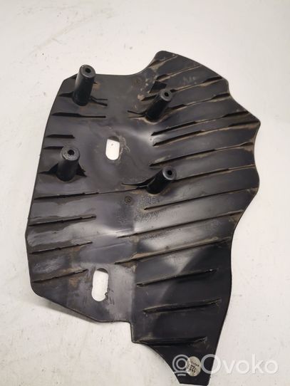 BMW 2 F22 F23 Couvre soubassement arrière 6796137