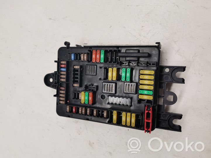 BMW M4 F82 F83 Fuse module 9389070