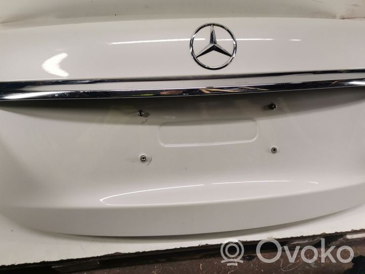 Mercedes-Benz E W213 Takaluukun/tavaratilan kansi 