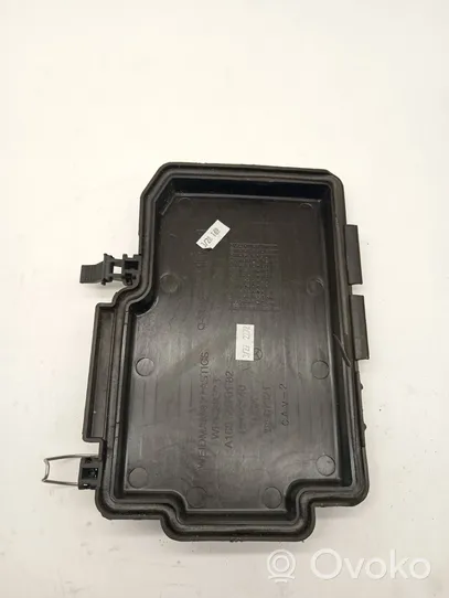 Mercedes-Benz GLE (W166 - C292) Tapa de caja de fusibles A1665400182