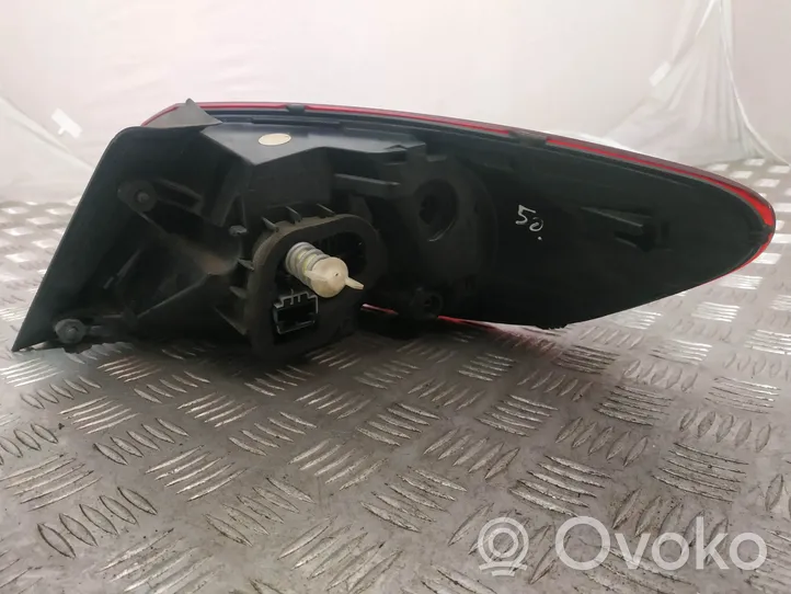 Volkswagen PASSAT CC Lampa tylna 3C8945207T