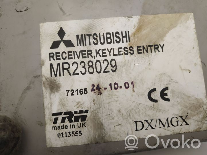 Mitsubishi Carisma Moduł / Sterownik systemu uruchamiania bezkluczykowego 