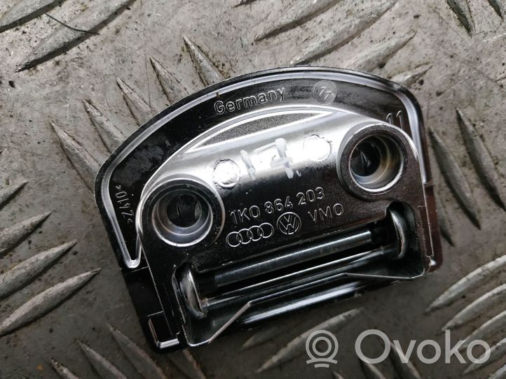 Audi A8 S8 D4 4H Kiinnityskoukku/-silmukka 1K0864203