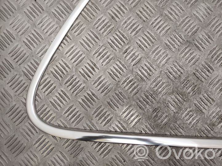 Volkswagen Touareg II Tappo cornice del serbatoio 7P6853996