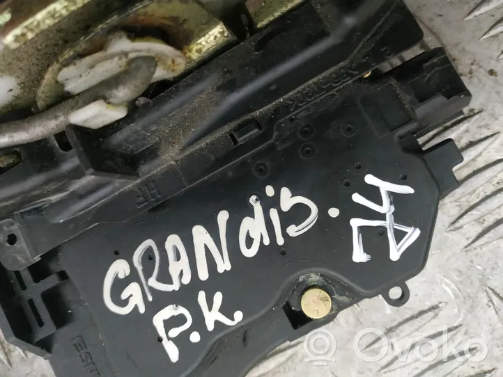 Mitsubishi Grandis Serrure de porte avant 05829