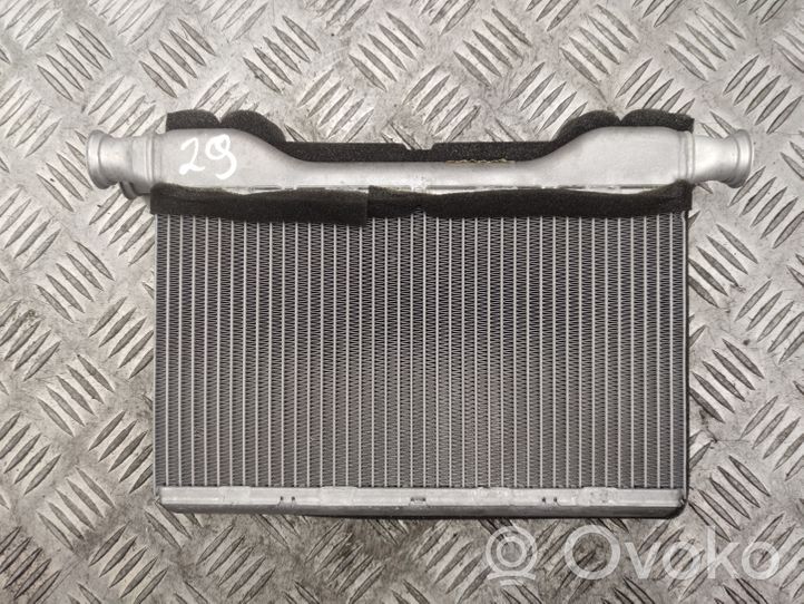 BMW 5 F10 F11 Pečiuko radiatorius S8206001
