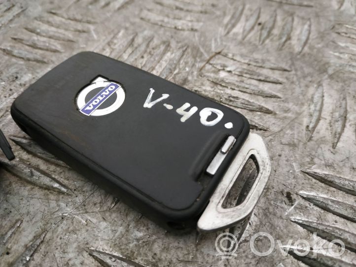 Volvo V40 Cross country Aizdedzes atslēga AH4N15607AE